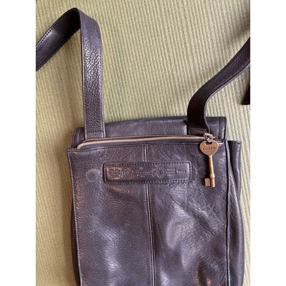 Vintage Fossil Brown Leather Crossbody Messenger Bag Key Charm - Picture 4 of 6